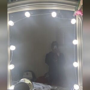 Ten Bulb Vanity Light Set USB